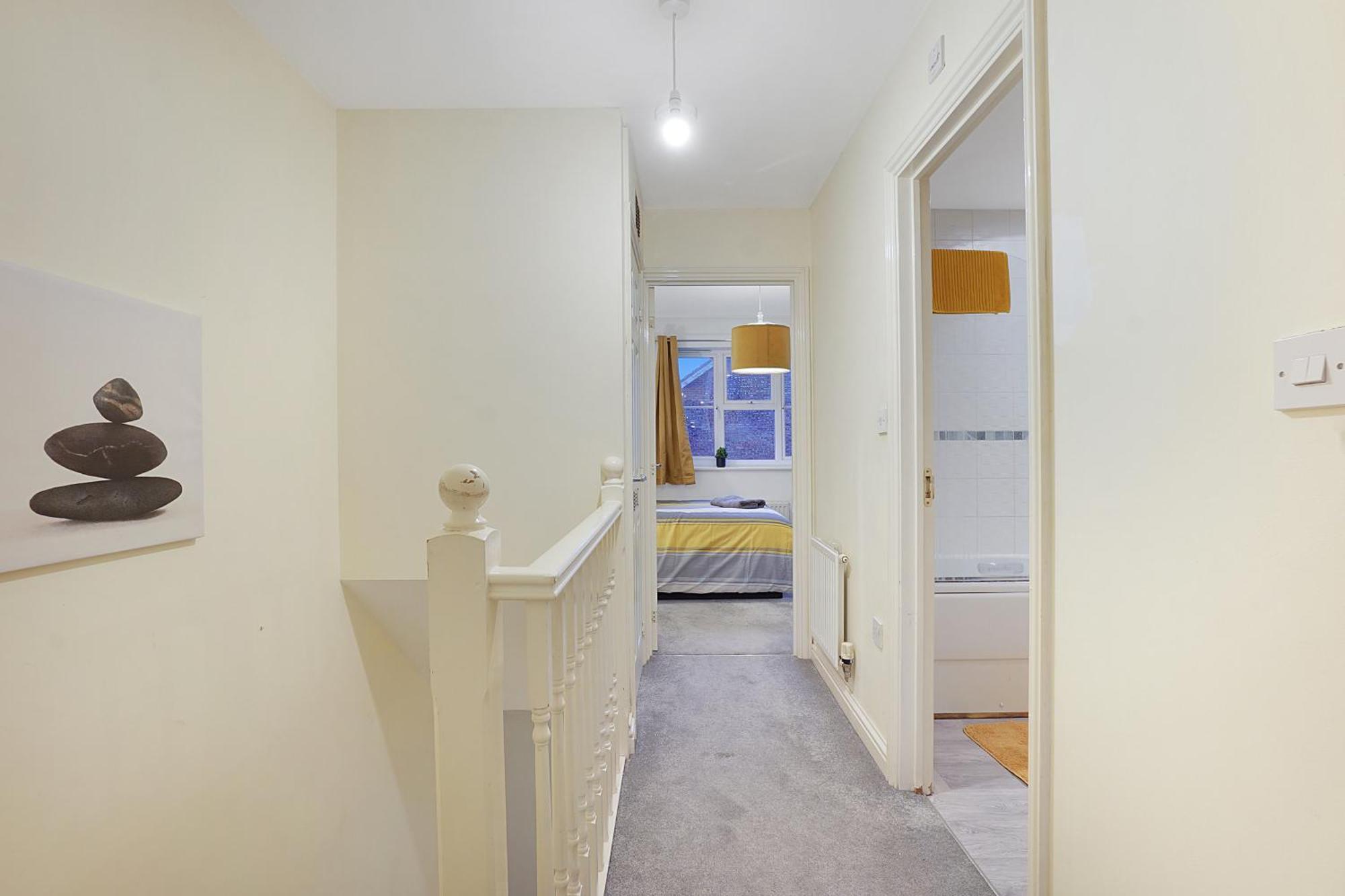 Comfortable Stylish Townhouse In Ashford Sleeps 5 Netflix 2 Parking Spaces Perfect For Contractors And Families Eksteriør billede